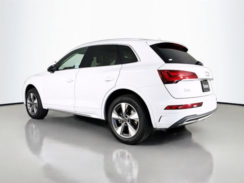 Used 2023 Audi Q5 2.0T Premium w/ Convenience Package image 5