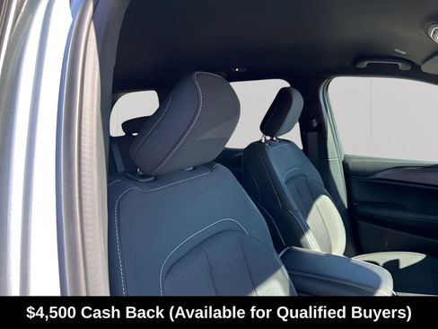 New 2026 Jeep Grand Cherokee Laredo RWD image 17
