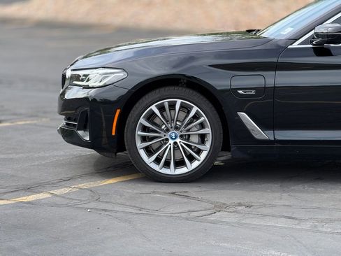 Used 2023 BMW 530e xDrive w/ Premium Package AWD/4WD image 8