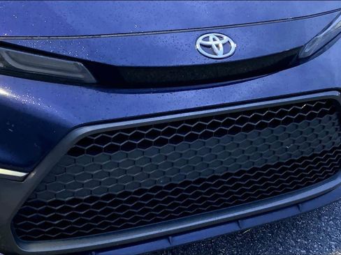 Used 2020 Toyota Corolla SE w/ SE Premium Package FWD image 29