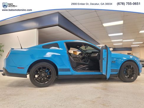 Used 2010 Ford Mustang Coupe RWD image 9
