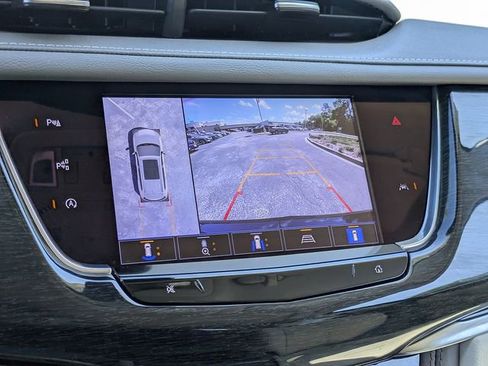Certified 2023 Cadillac XT6 Premium Luxury w/ Technology Package FWD image 21