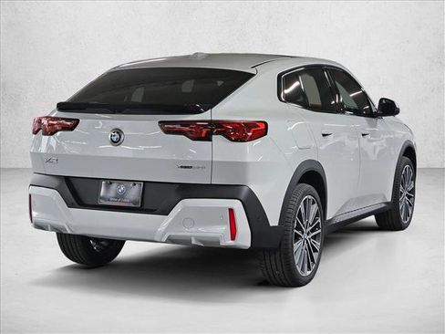 Used 2026 BMW X2 xDrive28i w/ Technology Package AWD/4WD image 5