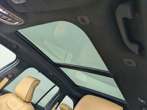 New 2025 Jeep Grand Cherokee Summit image 16