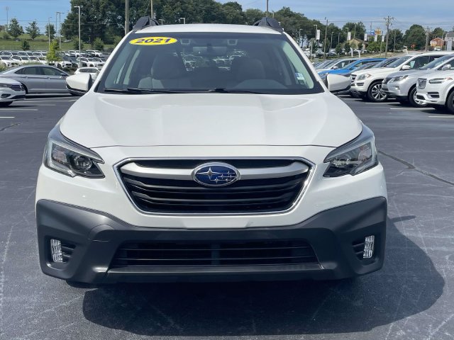 Used 2021 Subaru Outback Premium AWD/4WD image 2