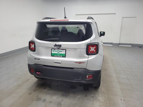 Used 2020 Jeep Renegade Trailhawk w/ Cold Weather Group AWD/4WD image 7