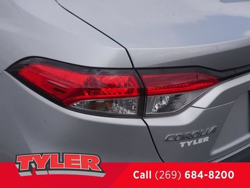 Used 2023 Toyota Corolla LE w/ LE Convenience Package FWD image 12