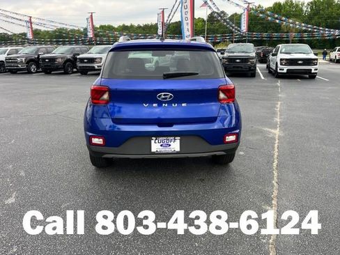 Used 2024 Hyundai Venue SEL FWD image 33