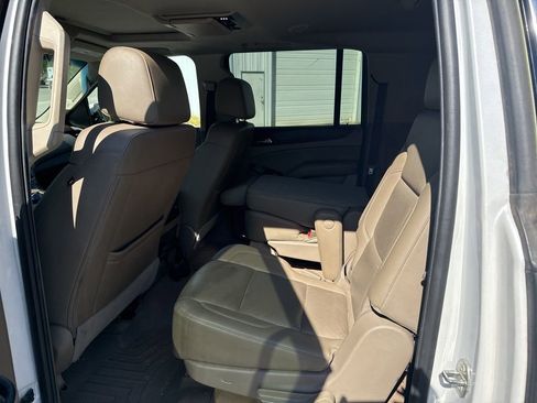 Used 2017 GMC Yukon XL SLT w/ Open Road Package image 4