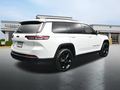 Used 2023 Jeep Grand Cherokee L Laredo AWD/4WD image 5