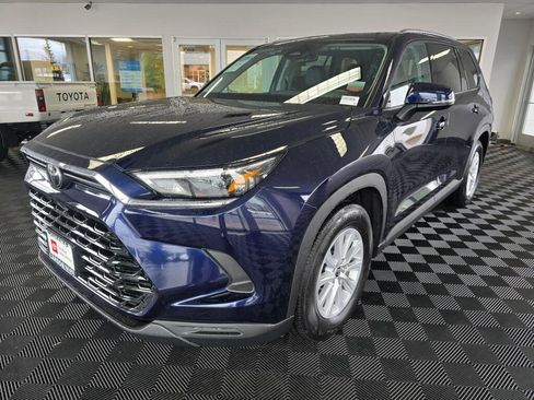 Used 2024 Toyota Grand Highlander XLE image 7