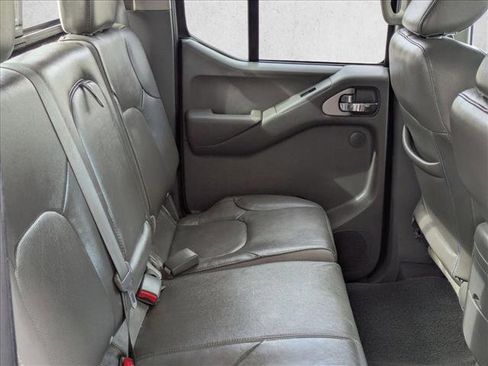 Used 2019 Nissan Frontier SL AWD/4WD image 26