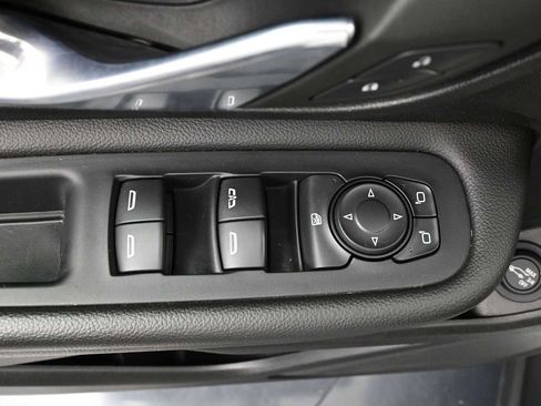 Used 2023 GMC Terrain SLE w/ Driver Convenience Package AWD/4WD image 6
