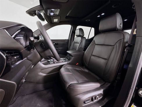 Used 2023 Chevrolet Traverse RS AWD/4WD image 23