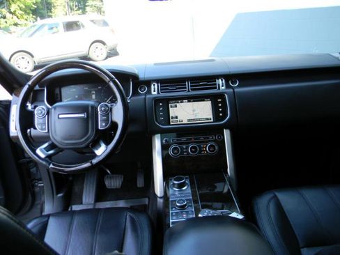 Used 2016 Land Rover Range Rover HSE image 19