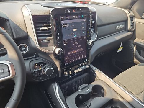 New 2026 RAM 1500 Big Horn AWD/4WD image 19