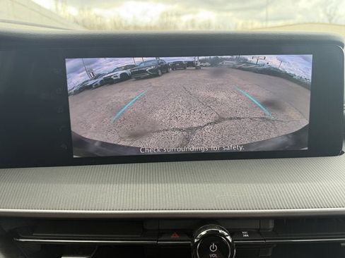 Used 2025 Nissan Murano SV AWD/4WD image 23
