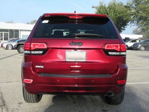 Used 2021 Jeep Grand Cherokee Laredo X image 6