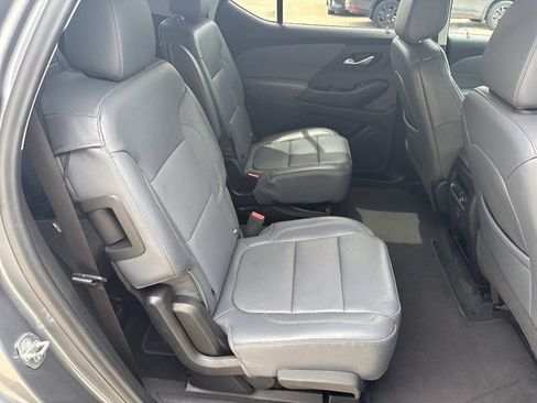 Used 2021 Chevrolet Traverse LT AWD/4WD image 17
