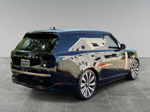 Used 2024 Land Rover Range Rover SV AWD/4WD image 10