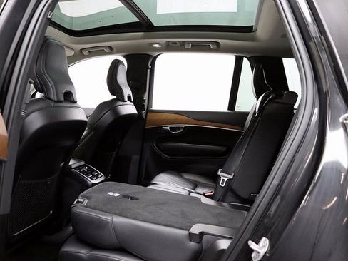 Used 2024 Volvo XC90 B5 Plus image 13