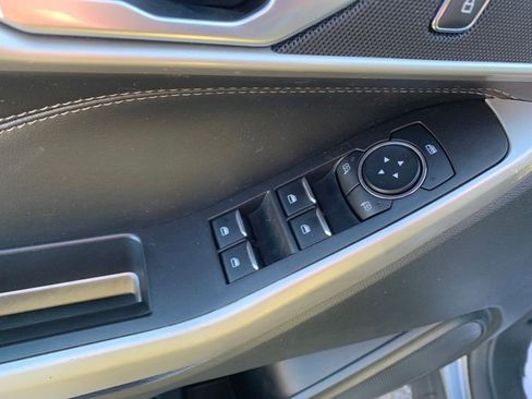 Used 2023 Ford Explorer XLT w/ Equipment Group 202A image 13