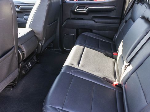 Used 2024 GMC Sierra 1500 SLT image 19