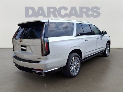 Used 2023 Cadillac Escalade ESV Premium Luxury w/ Performance Package AWD/4WD image 6
