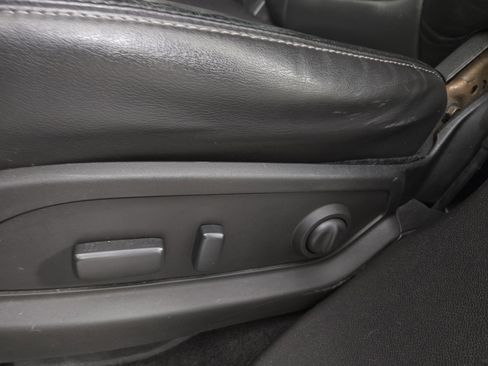 Used 2017 Buick Enclave Premium w/ Experience Buick Package image 32