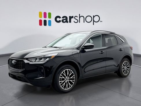 Used 2024 Ford Escape SE image 1