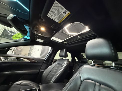 Used 2020 Lincoln MKZ Reserve w/ Elements Package AWD/4WD image 12