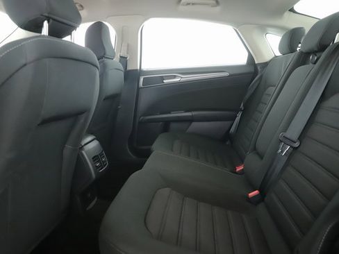 Used 2020 Ford Fusion SE image 27