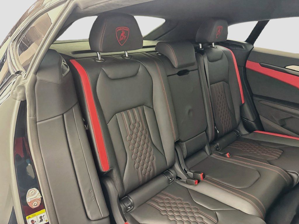 Used 2026 Lamborghini Urus SE AWD/4WD image 29
