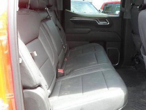 Used 2023 Chevrolet Silverado 1500 LT Trail Boss w/ Convenience Package II AWD/4WD image 15