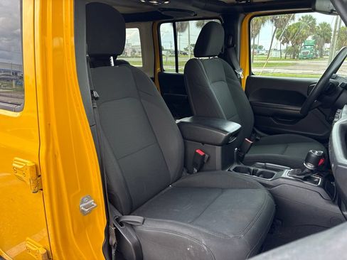 Used 2021 Jeep Wrangler Unlimited Sport AWD/4WD image 17