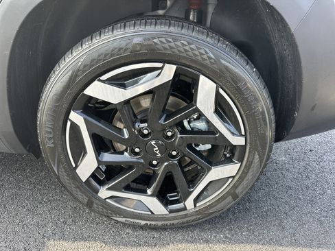 Used 2024 Kia Seltos SX w/ SX Sunroof Package image 21