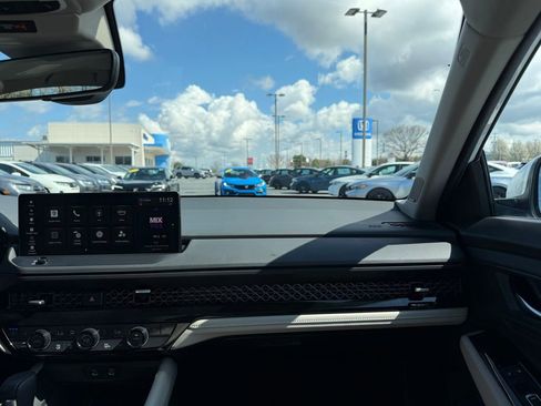 Used 2025 Honda Accord Touring image 25