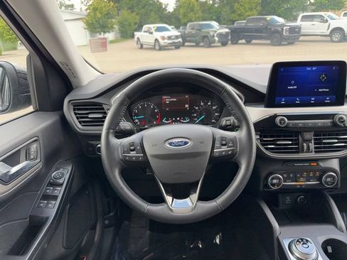 Used 2021 Ford Escape SE w/ SE Sport Appearance Package FWD image 15