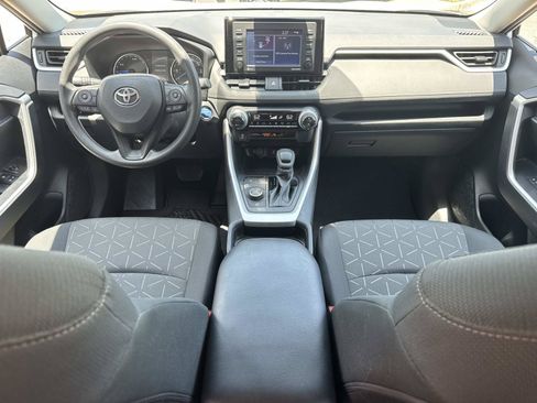 Used 2021 Toyota RAV4 XLE AWD/4WD image 20