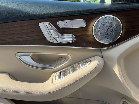 Used 2019 Mercedes-Benz C 300 4MATIC Sedan image 13