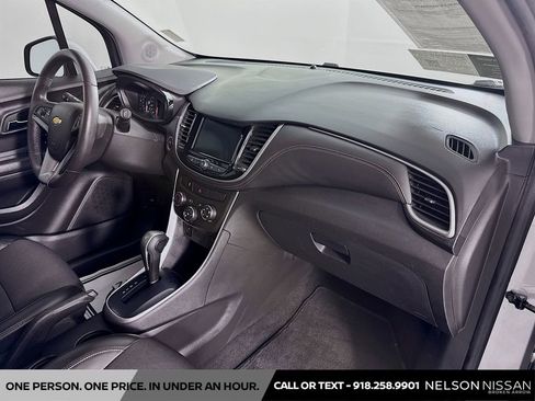 Used 2022 Chevrolet Trax LT w/ Sport Edition AWD/4WD image 26