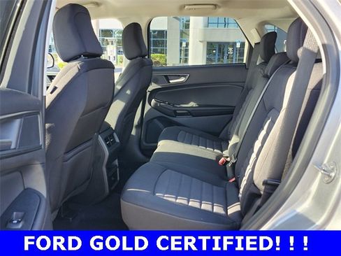 Used 2024 Ford Edge SE w/ Black Appearance Package image 10