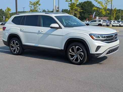 Used 2023 Volkswagen Atlas SEL AWD/4WD image 2