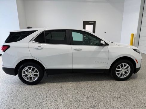 Used 2024 Chevrolet Equinox LT w/ LPO, Floor Liner Package AWD/4WD image 10