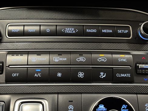 Used 2022 Hyundai Santa Fe SEL w/ Convenience + Premium Package AWD/4WD image 18