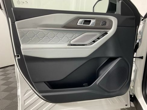New 2026 Ford Explorer Platinum w/ LUX Leather Package AWD/4WD image 12