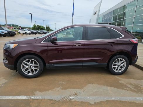 Certified 2024 Ford Edge SEL w/ Convenience Package AWD/4WD image 2