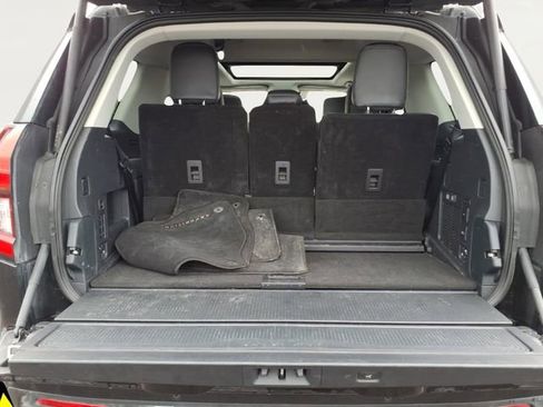 Used 2025 Ford Expedition Platinum AWD/4WD image 23