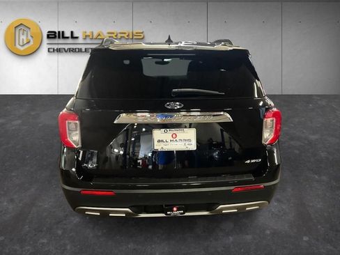 Used 2023 Ford Explorer XLT w/ Equipment Group 202A AWD/4WD image 11