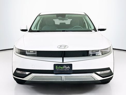 Used 2024 Hyundai Ioniq 5 SE AWD/4WD image 2